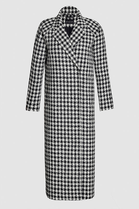 Sentaler Tweed Raglan Sleeve Black and White Houndstooth Coat in Tweed Suri Alpaca wool. Seen as off figure.