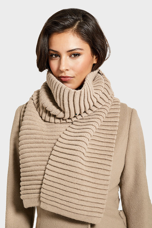 Sentaler Adult Ribbed Scarf featured in Baby Alpaca and available in Camel. Seen from front above the waist on model.